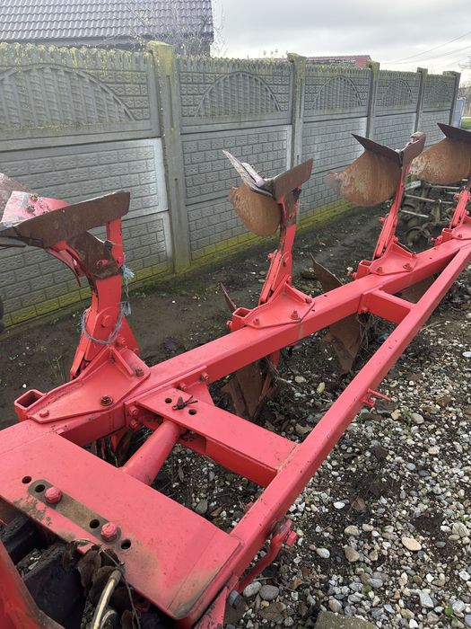 De vanzare plug 5 brazde