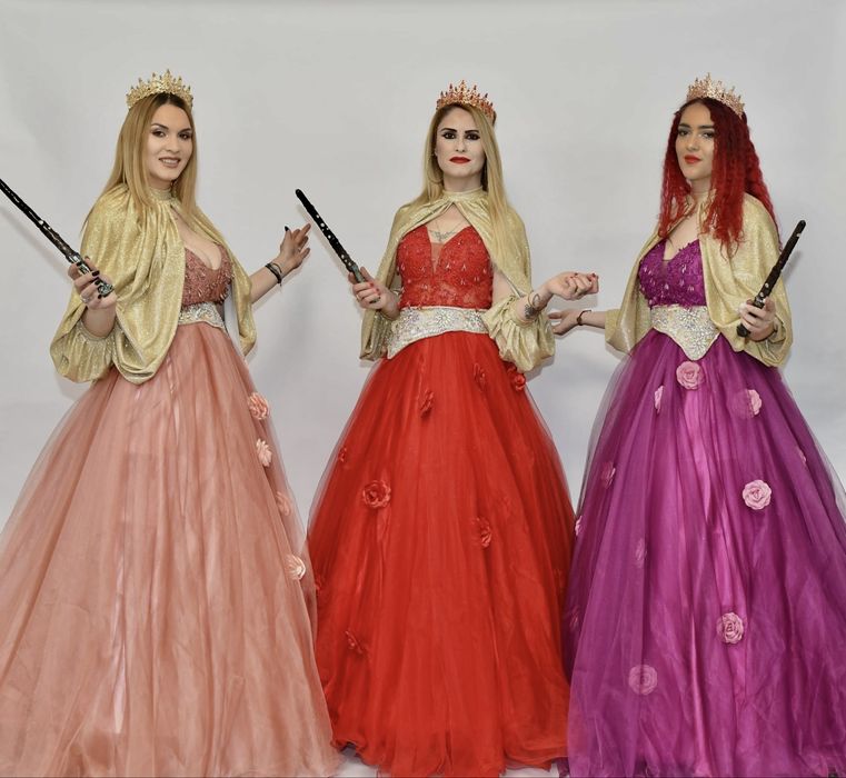 Dansatoare și Ursitoare