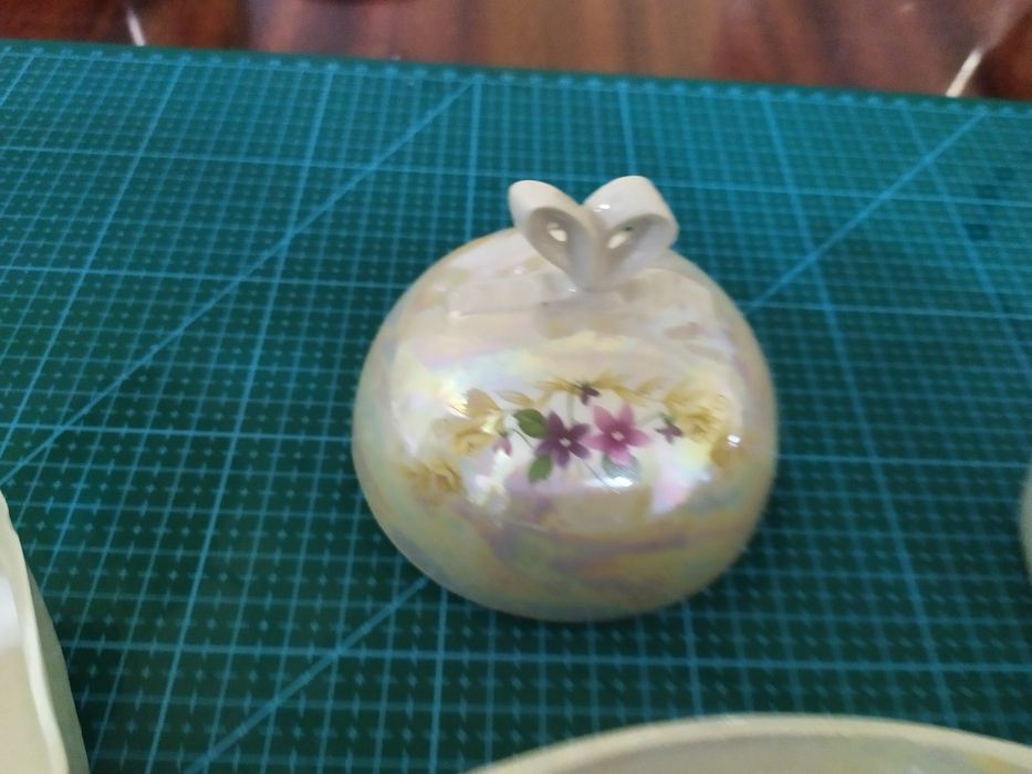 Фарфоровый набор для соусов.