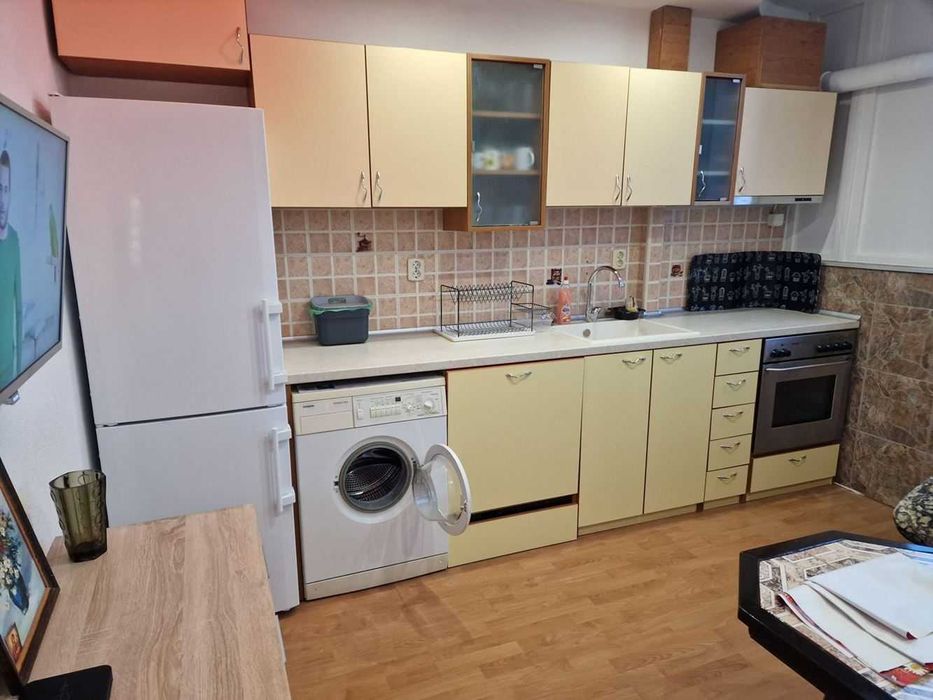 Дава се под наем Двустаен апартамент в Пловдив, Изгрев - 45 кв.м за 255 € - Снимка #10