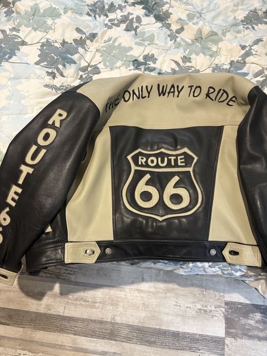 Продавам кожено яке