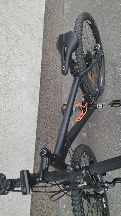 Vând bicicletă  Cube LTD26",