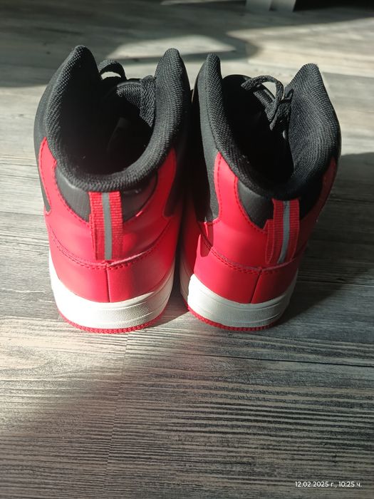 Маратонки Champion 37