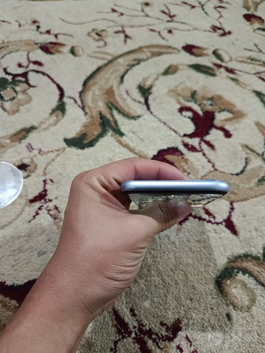 iPhone 11 feyalite