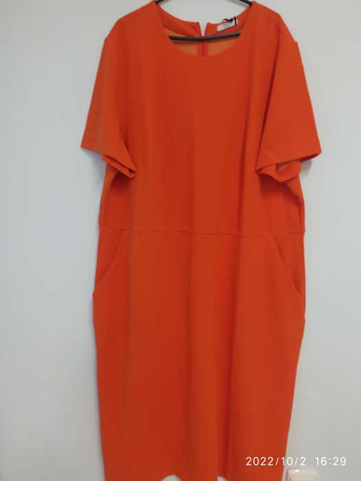 Женская одежда платья