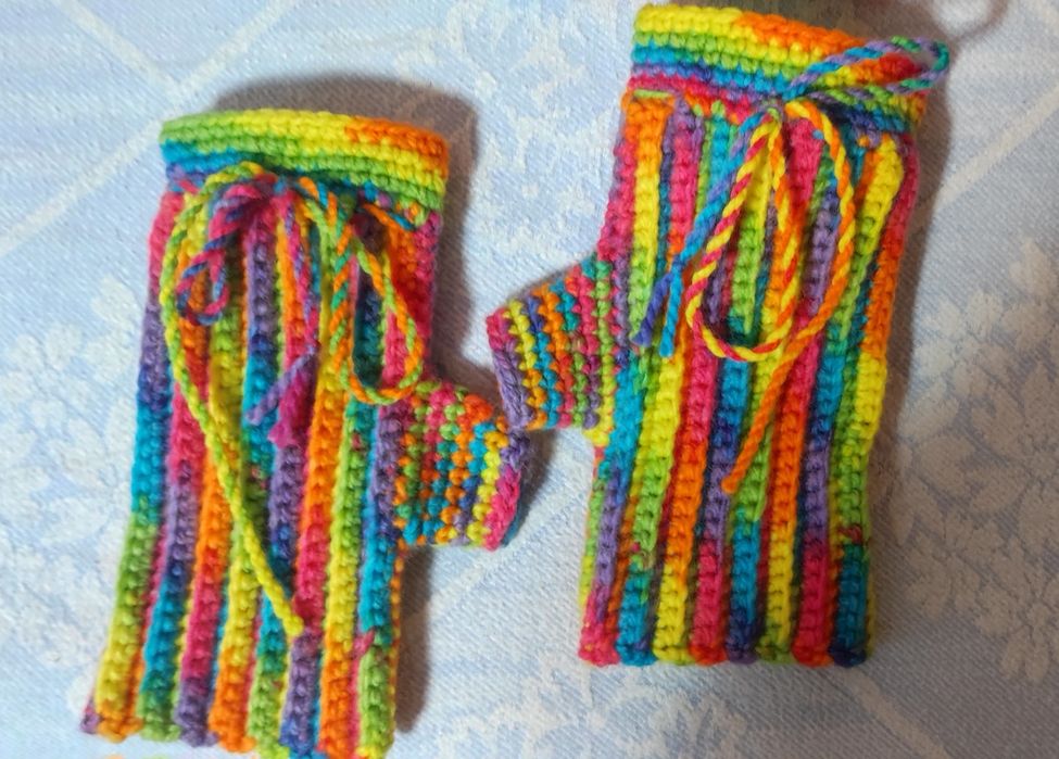 Лот шапка, ръкавици без пръсти и лента за глава, нов, ръчно плетиво