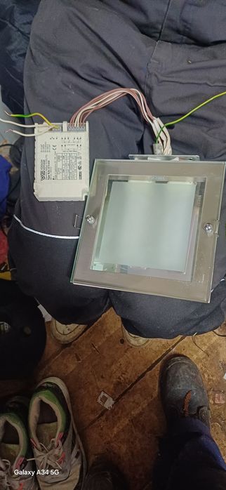 Лампи за таван с адаптор цена 20лв за брой.