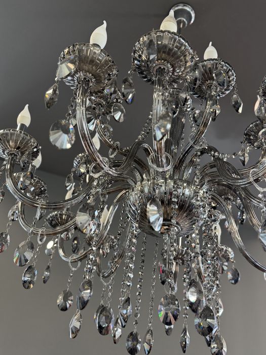 Луксозен полилей със стъклени кристали