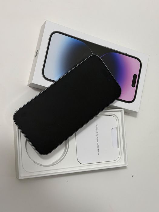 Vând Iphone 14 Pro Deep purple Impecabil + 5 Huse MOBILFOX CADOU