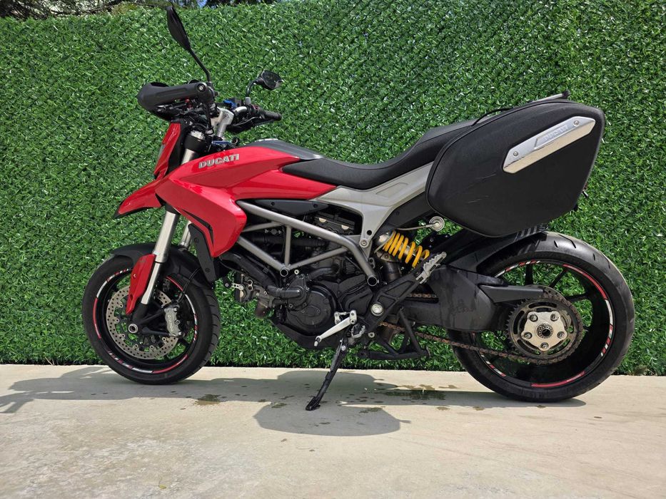 Motocicleta Ducati Hyperstrada