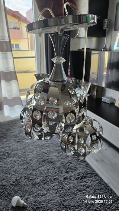 Lustra modernă 3 brate