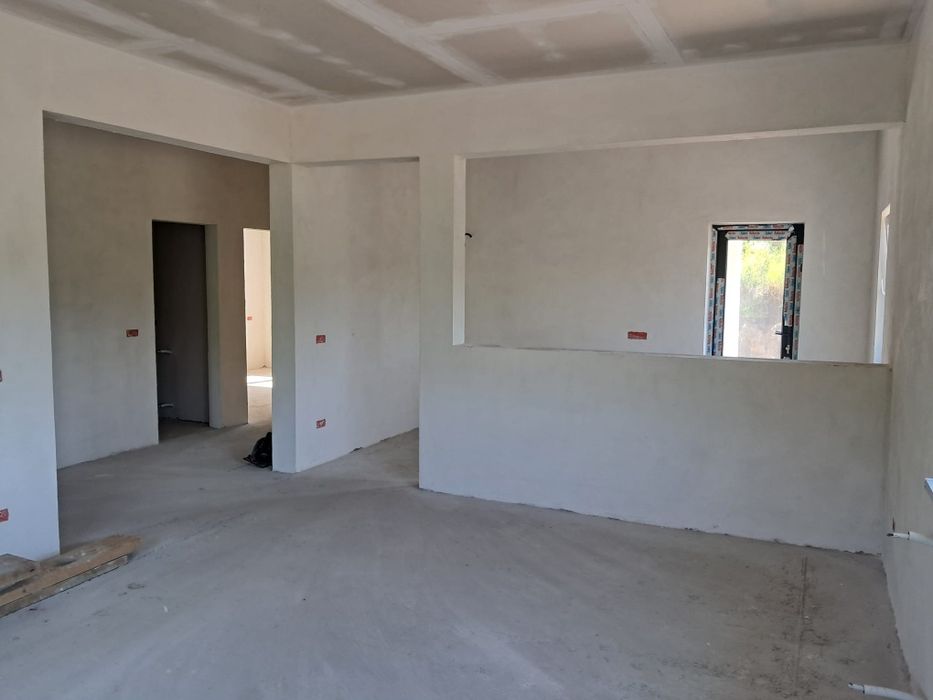 Vand casa la cheie