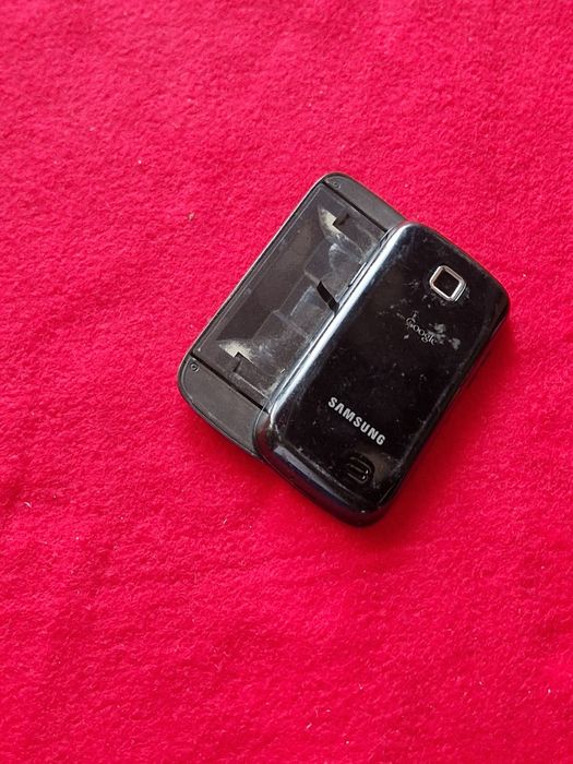 Telefon Samsung cu tastatura laterala pentru colecție sau piese, fara accesorii