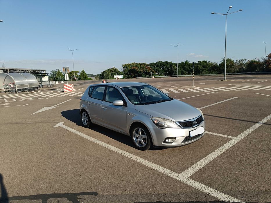 KIA Ceed 2010 — imagine 3