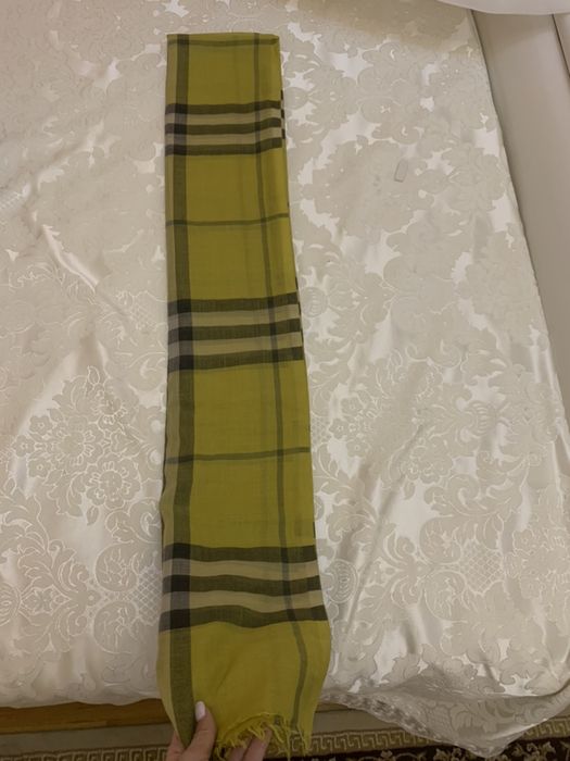 Vand esarfa Burberry