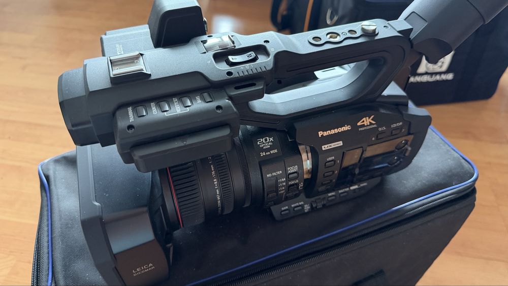 Camera video profesionala Panasonic AG-UX180 impecabila ca noua