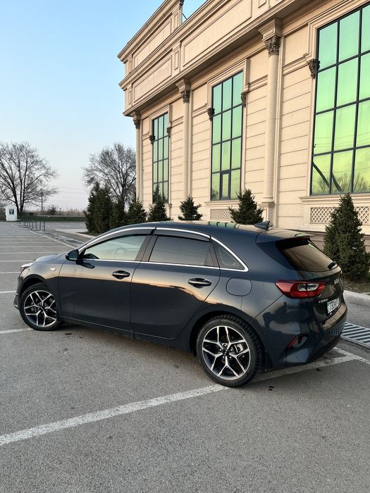 Kia ceed 2023.   .