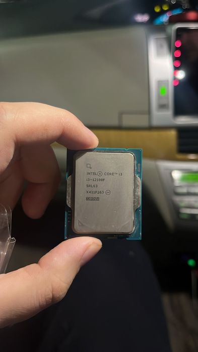 Продам i3 12100F