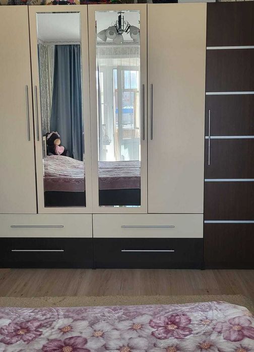 Продам спальный гарнитур