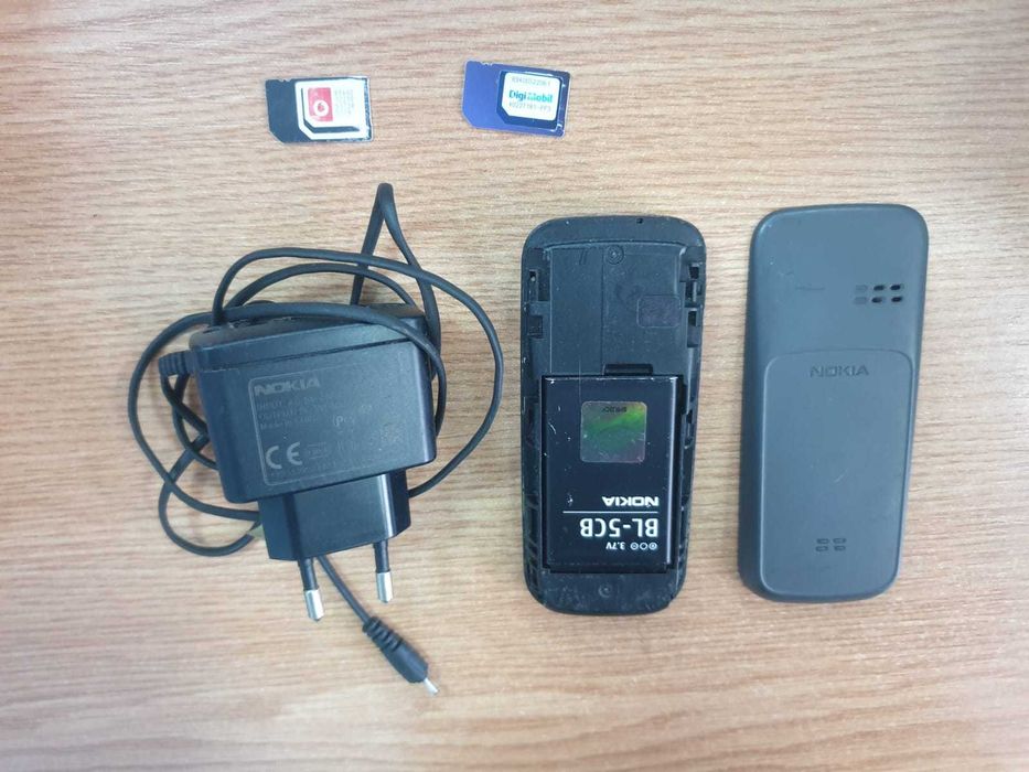 Nokia 100 telefon seniori taste butoane necodat perfect functional