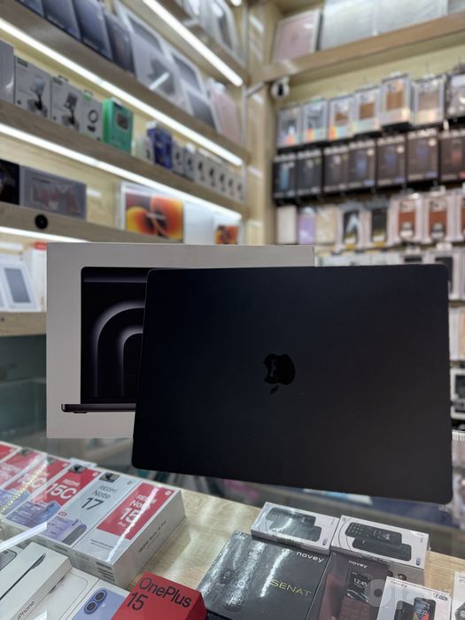 MacBook pro m4 pro 24/512 Black