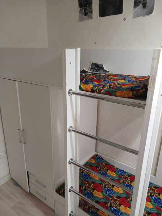 Детский двухярусный кровать