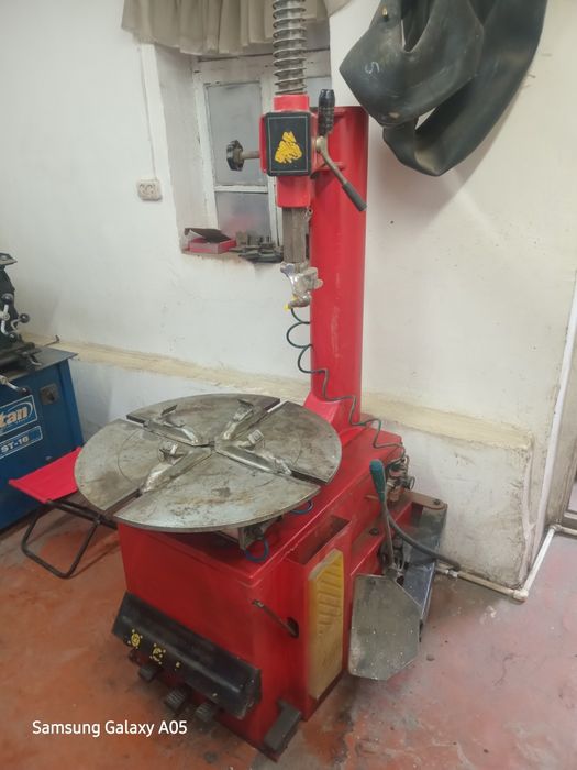 Продам шиномонтажный станок