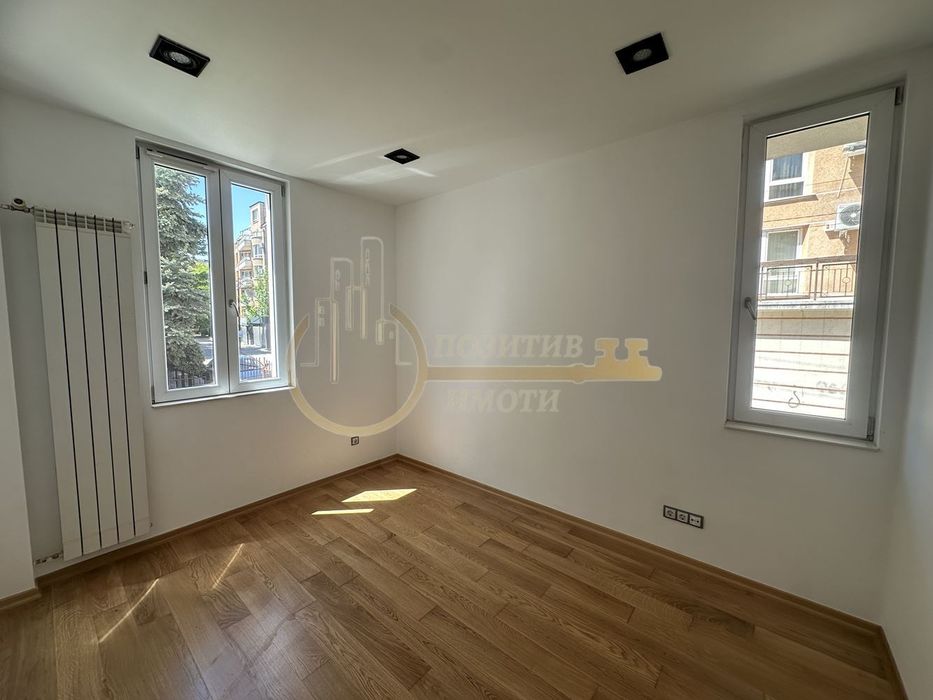 Дава се под наем Офис в София, Център - 120 кв.м за 1300 € - Снимка #9