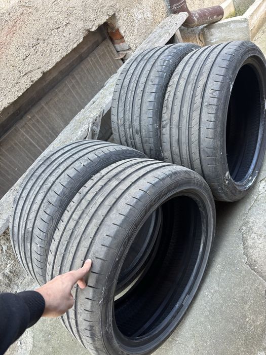 225/40/18 и 255/35/18 DEBICA PRESTO UHP 2