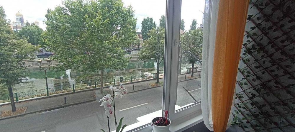 VANZARE ap 2 cam Facultatea de Drept, metrou Eroilor, Opera,Kogalnicea