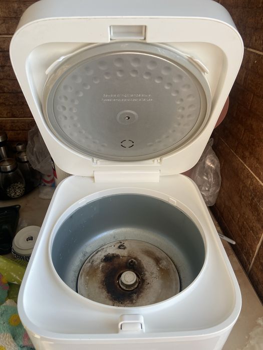 Продаю рисоварку Xiaomi MFB090 Б/У