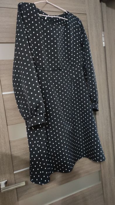 Платье в отличном состоянии 42 размер