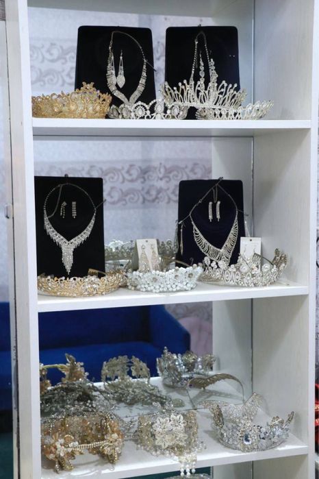 Kelin liboslari sotiladi arzon va kafolatli tayyor biznes