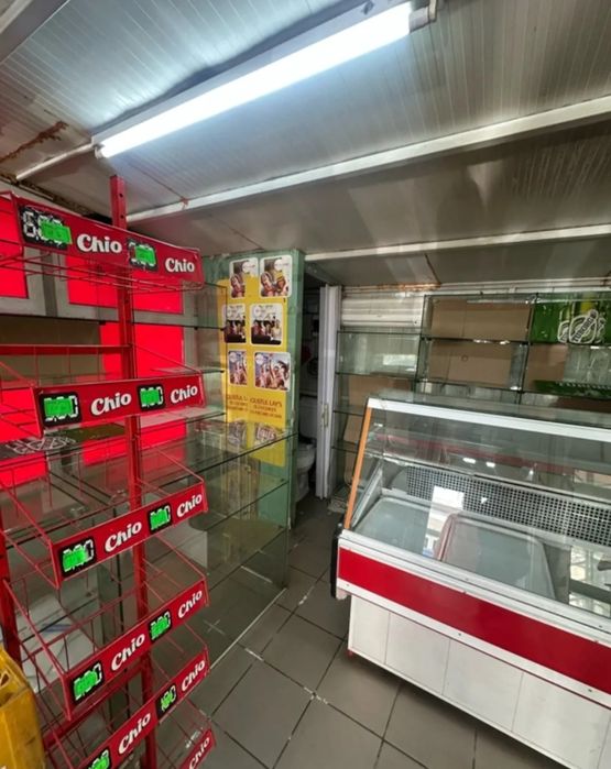 Vând magazin alimentar