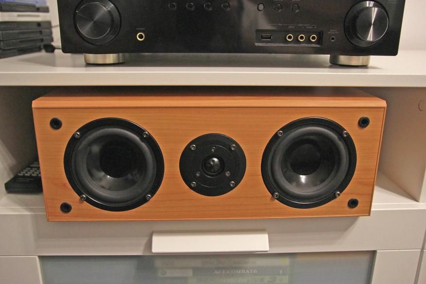 Продам калонки для домашнего кинотеатра  комплект из 5 шт sven hp 514t