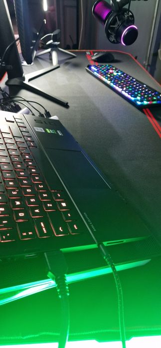 laptop  gaming – stare foarte bună