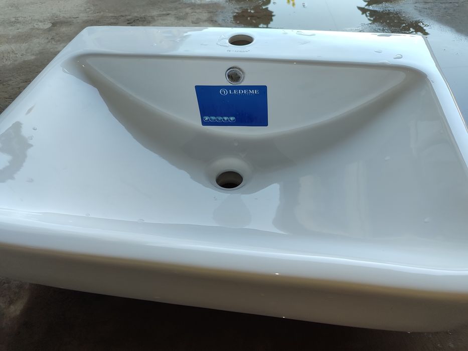 Rakvina tumba ustiga qoyiladigan