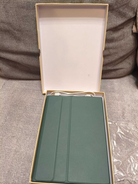 Husă cu Tastatură pentru iPad 10.2'' 10.5'', Magnetică Layout QWERTY