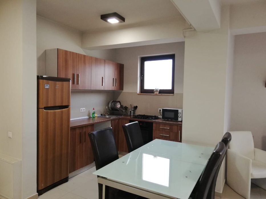 Cazare ieftina muncitori conditii f bune in cladire cu 8 apt 60 locuri