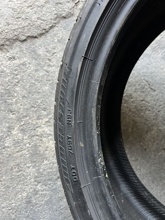 2 anvelope vara 235/35/19 , Bridgestone , 6 mm