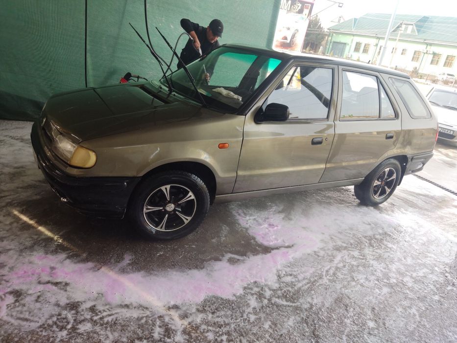 Продается автомобиль Škoda Felicia.