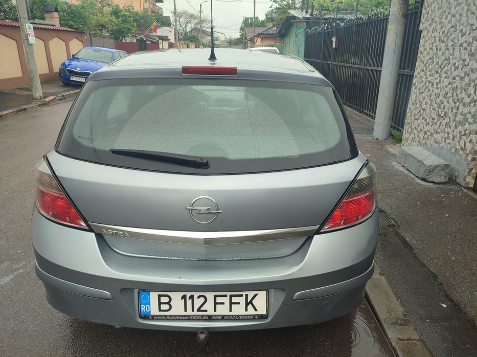 Opel Astra h 2009, 1,6 benzina + gpl , preț 1700 euro negociabil