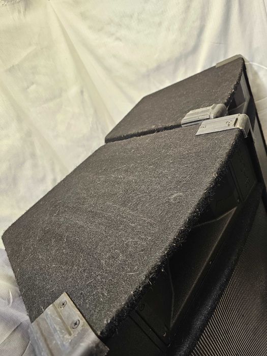 Boxe Peavey PRO-15 4ohm Anglia UK pasive 2 Way 2x600W