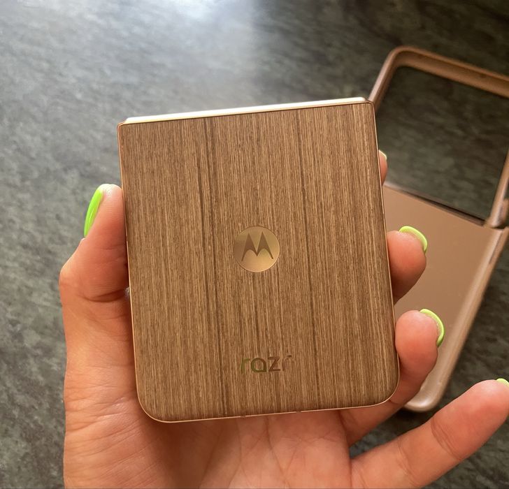 Motorola razr 60 ultra  NOU