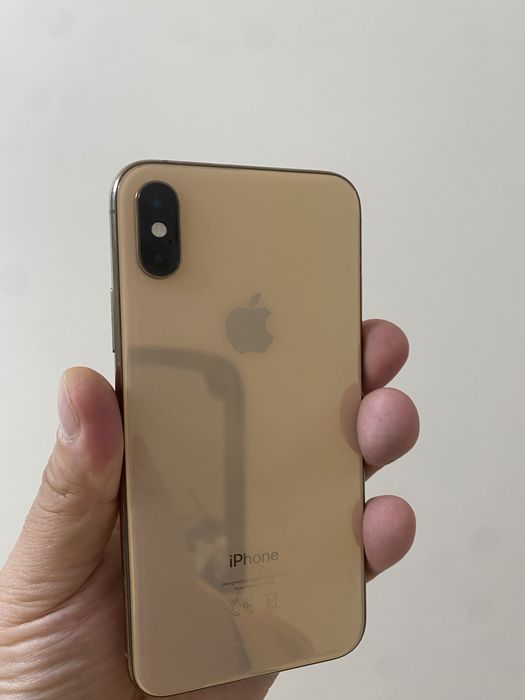 iPhone XS 64 GB — стильный и надежный смартфон