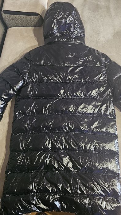 Продавам яке унисекс