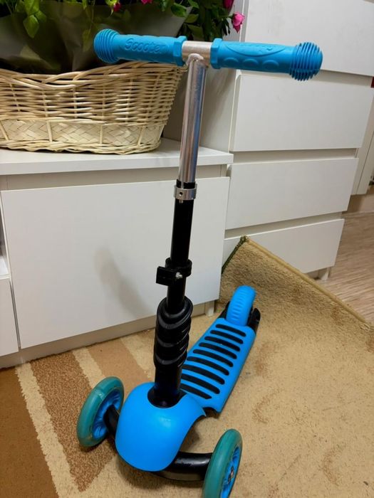 Продам детский самокат