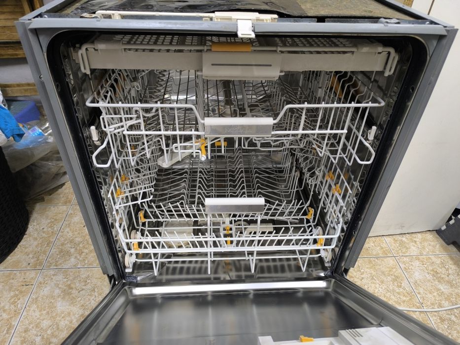 Съдомиялна Miele G 6360 SCVI