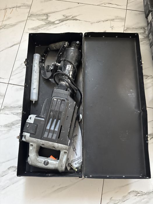 Отбойник 1700w в аренду