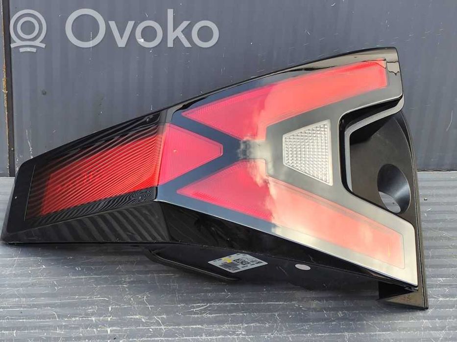 Vand lampa spate stânga si dreapta pentru Duster 3/ stop frana